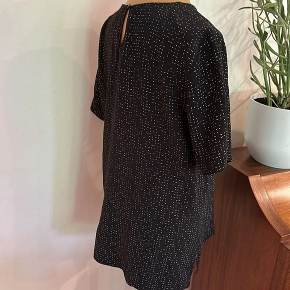 Eileen Fisher 6 black short sleeve blouse white dash dot print great condition. - Picture 5 of 8